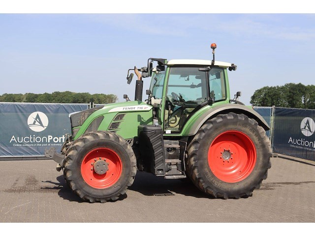 Tractor fendt 716 vario diesel - afbeelding 1 van  1