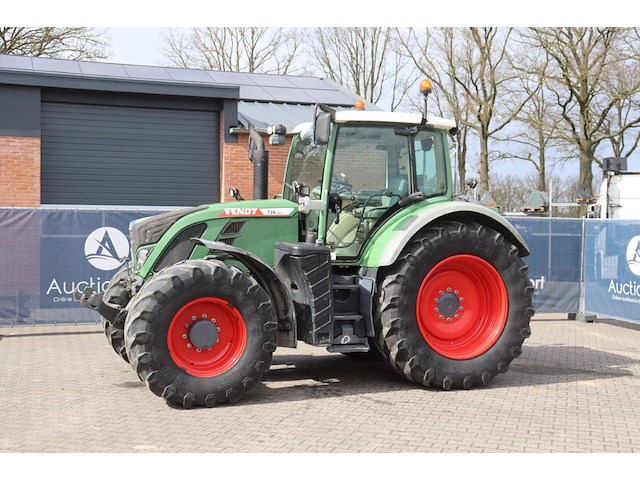 Tractor fendt 720 vario diesel 148kw 2012 - afbeelding 1 van  1