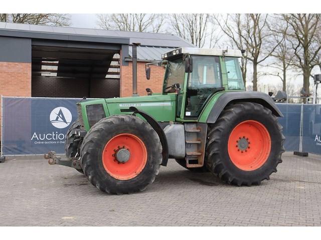 Tractor fendt favorit 818 diesel 180pk 1993 - afbeelding 1 van  1