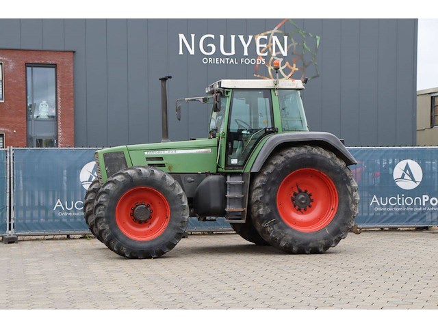 Tractor fendt favorit 824 diesel 169kw - afbeelding 1 van  1