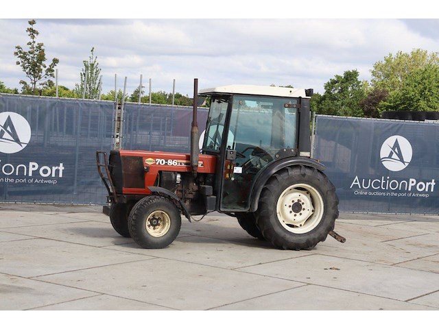 Tractor fiat 70-86v diesel 1990 - afbeelding 1 van  1