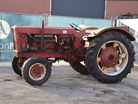 Tractor international harvester co 504 d diesel - afbeelding 1 van  1