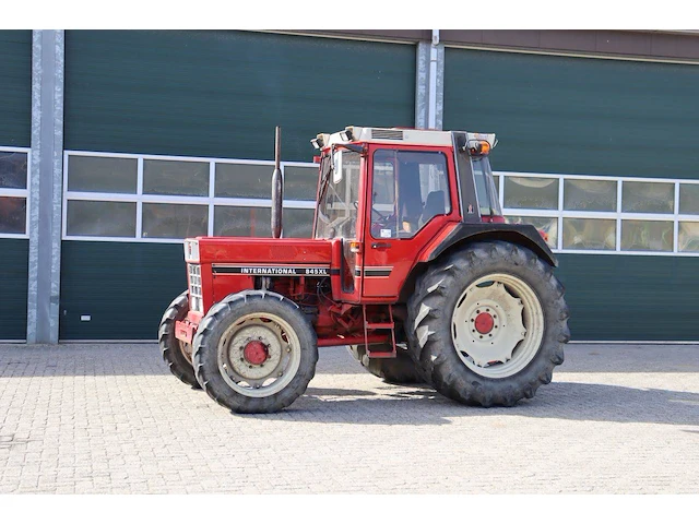 Tractor international harvester ih 845axlf diesel 59kw 1983 - afbeelding 1 van  1