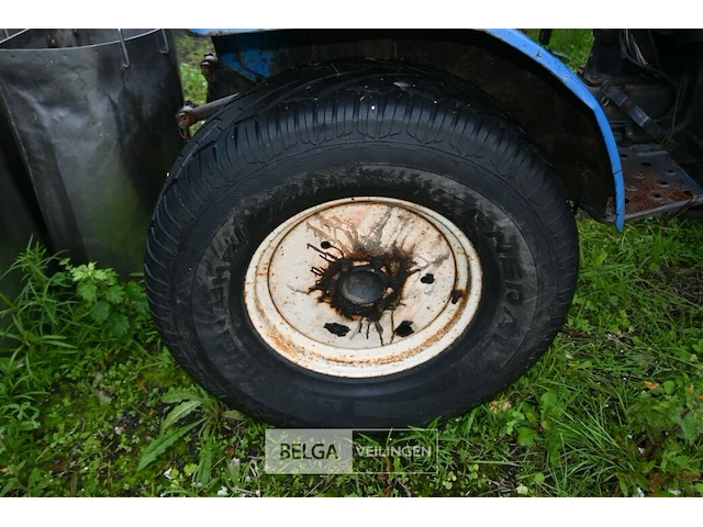 Tractor iseki - afbeelding 11 van  12
