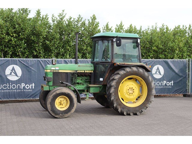Tractor john deere 2250 diesel 1988 - afbeelding 1 van  1