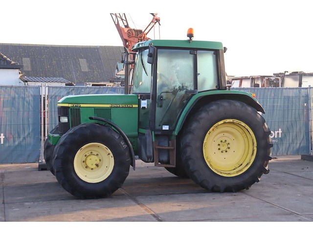 Tractor john deere 6210 diesel 67kw 2000 - afbeelding 1 van  1