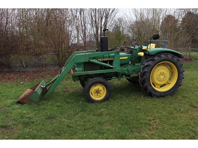 Tractor john deere 930 benzine 42pk 1979 met voorlader - afbeelding 1 van  1