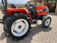 Tractor kubota - afbeelding 17 van  22