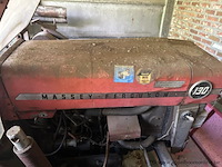 Tractor massey-ferguson 130, voorzien van een cabine en een drie-punts hefinrichting. - afbeelding 3 van  6