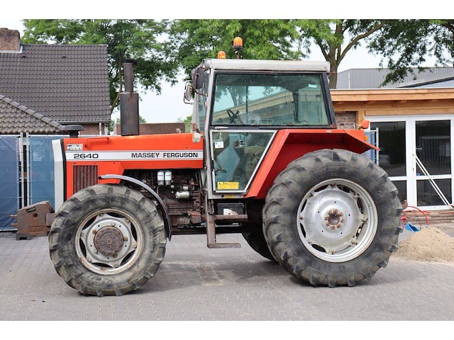 Tractor massey ferguson 2640 diesel 1983 - afbeelding 1 van  1