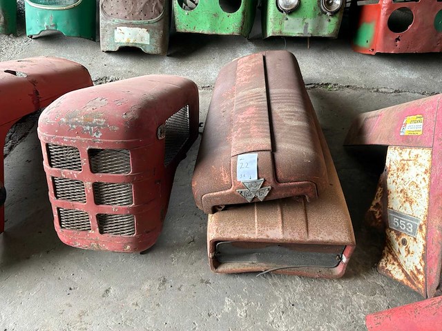 Tractor motorkap (3x) - afbeelding 1 van  6