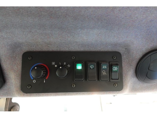 Tractor new holland boomer - afbeelding 3 van  20