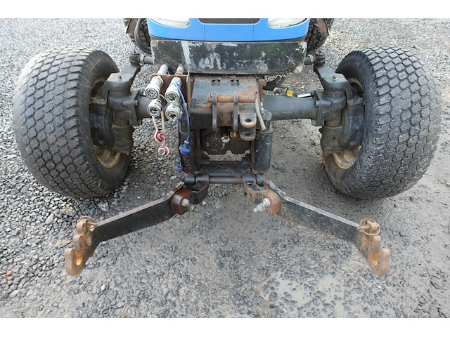 Tractor new holland boomer - afbeelding 6 van  20