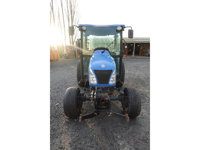 Tractor new holland boomer - afbeelding 12 van  20