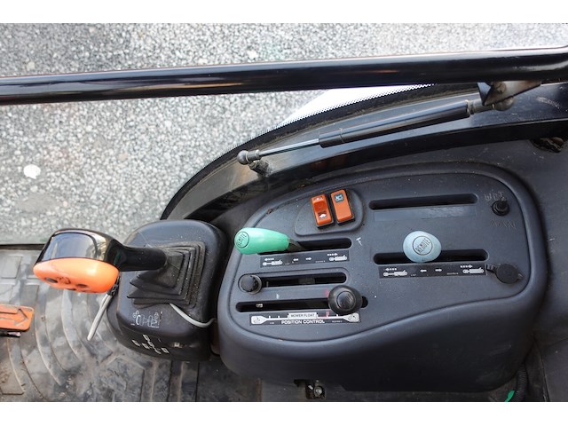 Tractor new holland boomer - afbeelding 19 van  20