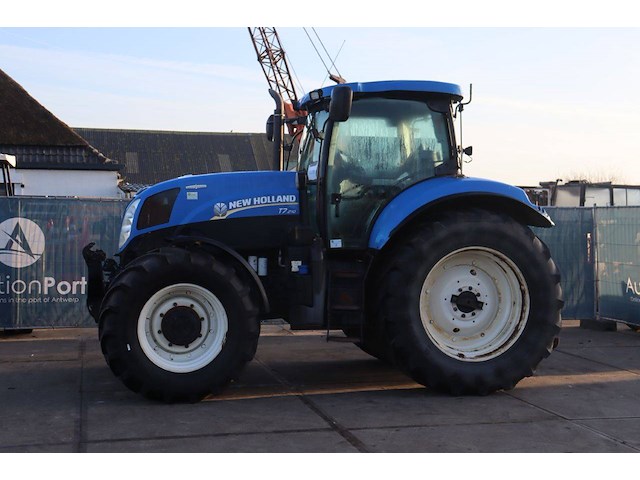 Tractor new holland t7.210 diesel 154kw 2011 - afbeelding 1 van  1