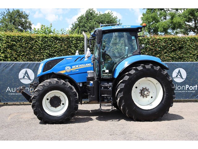 Tractor new holland t7.245 diesel 165kw 2017 met onderdelen - afbeelding 1 van  1
