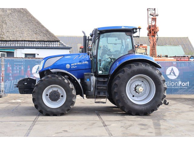 Tractor new holland t7270ac diesel 270pk - afbeelding 1 van  1