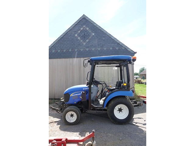 Tractor new holland - afbeelding 1 van  19