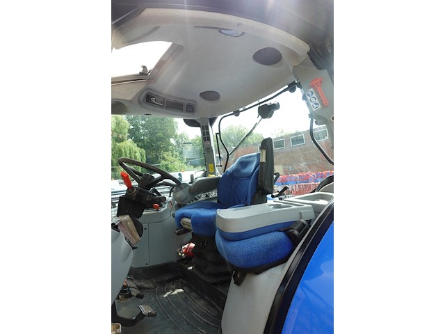 Tractor new holland - afbeelding 3 van  22