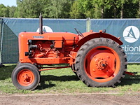 Tractor nuffield universal four diesel - afbeelding 1 van  1