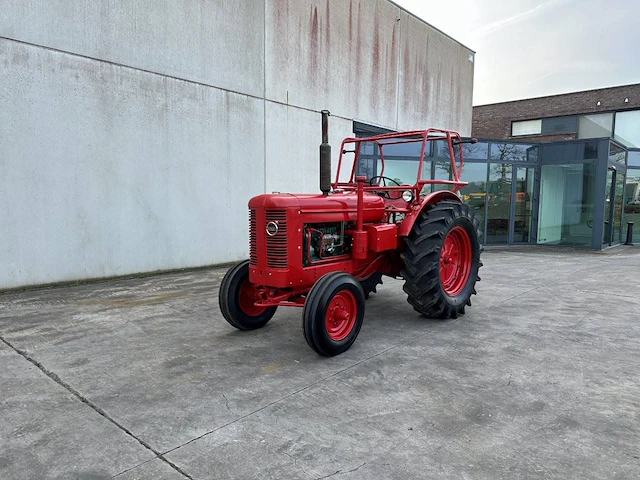 Tractor oldtimer volvo bm t55 diesel - afbeelding 1 van  1