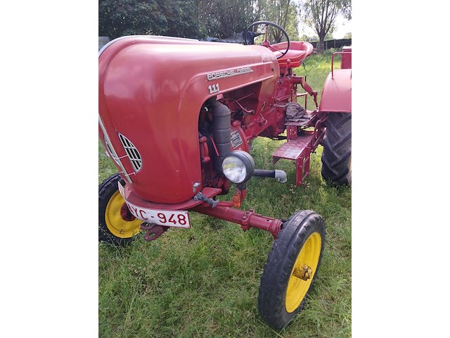 Tractor porsche junior 111 - afbeelding 1 van  8
