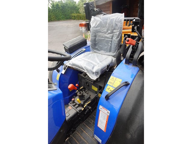 Tractor solis - afbeelding 9 van  12