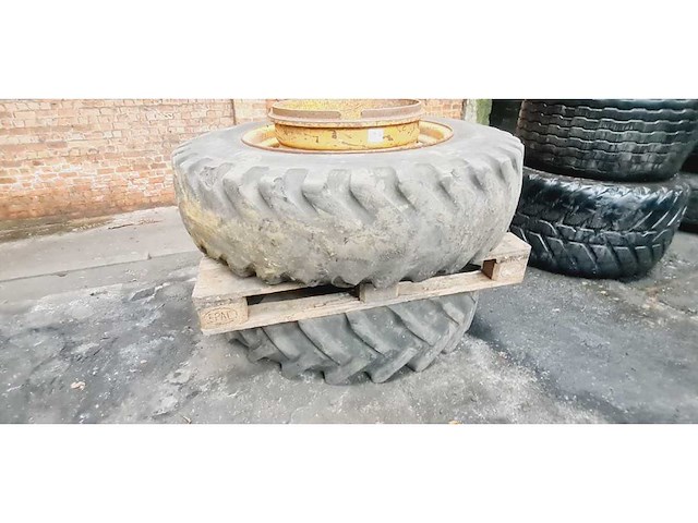 Tractorbanden met en zonder velgen (6x) - afbeelding 3 van  10