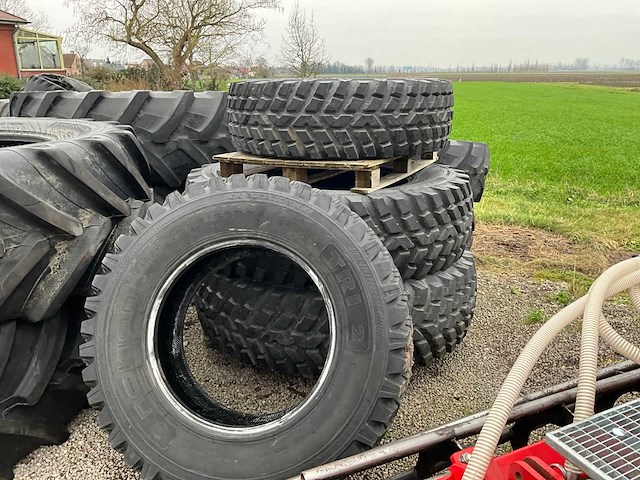Tractorbanden - afbeelding 1 van  6