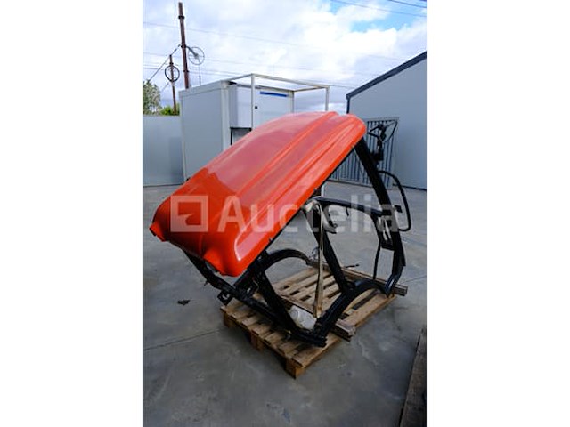 Tractorcabine - afbeelding 2 van  9