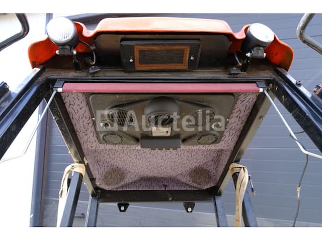 Tractorcabine - afbeelding 6 van  9