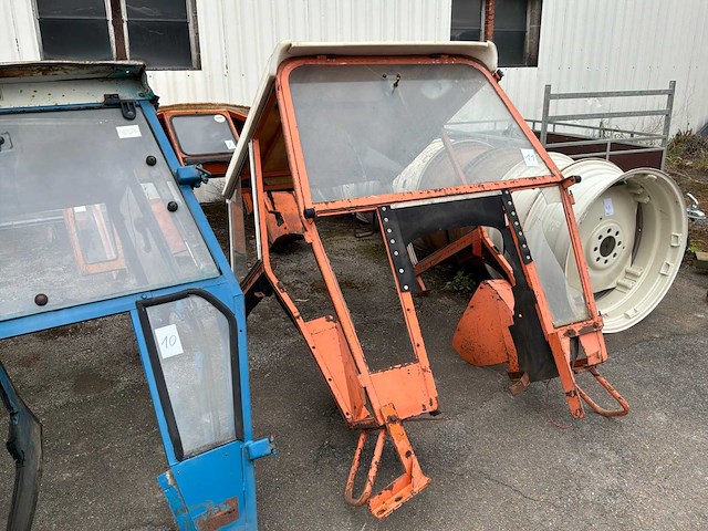 Tractorcabine - afbeelding 3 van  4