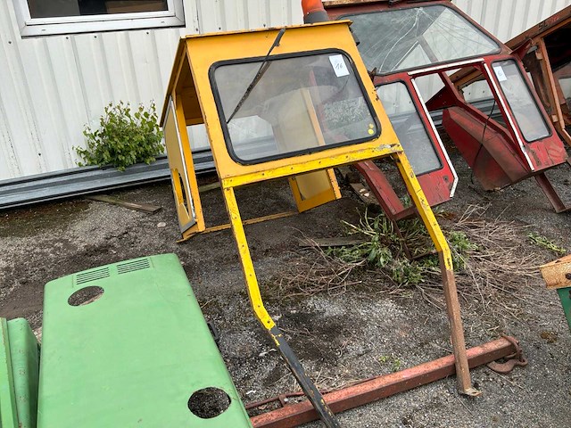 Tractorcabine - afbeelding 1 van  3