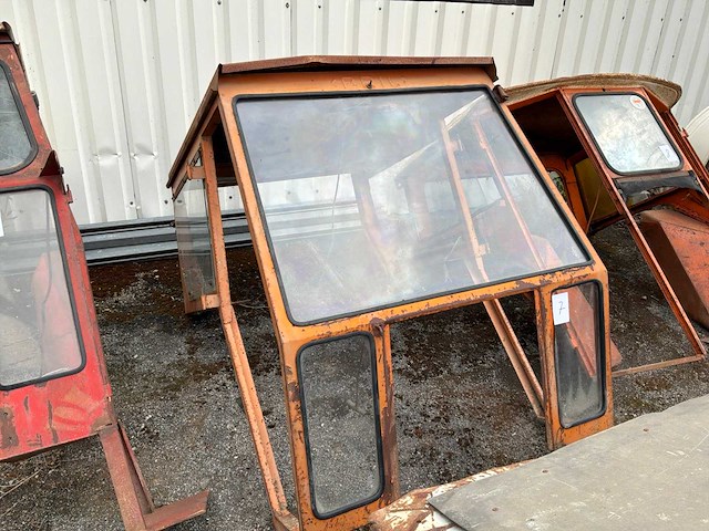 Tractorcabine - afbeelding 3 van  4
