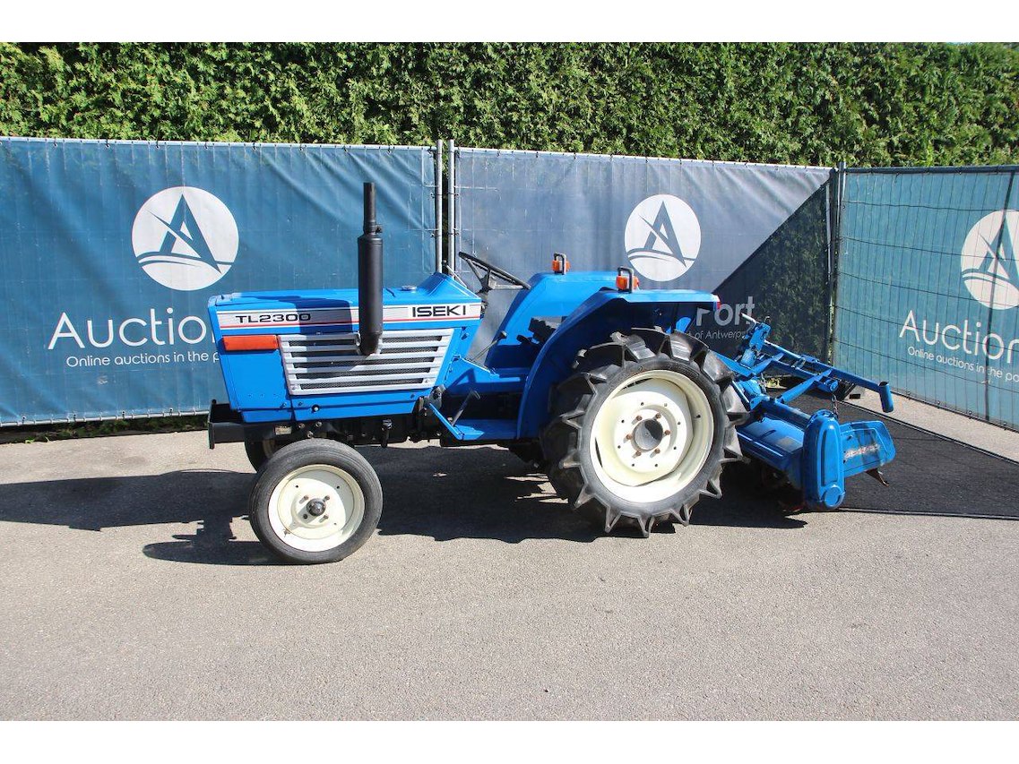 Tractoren - minitractoren - aanbouwdelen - minigravers