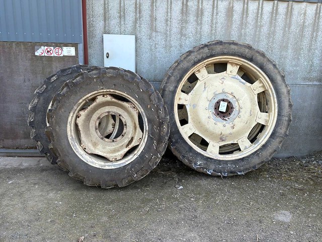 Tractorwielen (4x) - afbeelding 1 van  4