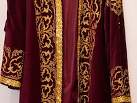 Traditionele kazachse fluwelen gewaad - afbeelding 3 van  5