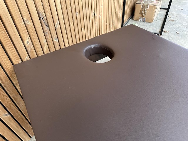 Traditionele massagetafel - afbeelding 4 van  5