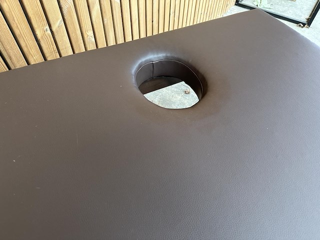 Traditionele massagetafel - afbeelding 3 van  4