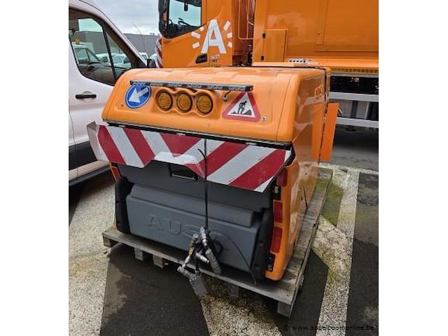Trage vrachtwagen/veegmachine ausa b200h, datum 1ste inschrijving 13/12/2017, chassisnummer ua1m487h048778839, vv toebehoren - afbeelding 2 van  10