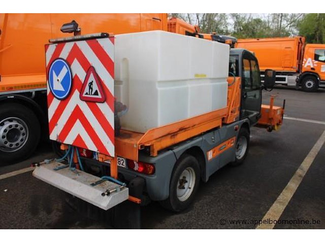 Trage vrachtwagen/veegmachine ausa b200h, datum 1ste inschrijving 13/12/2017, chassisnummer ua1m487h048778839, vv toebehoren - afbeelding 5 van  10