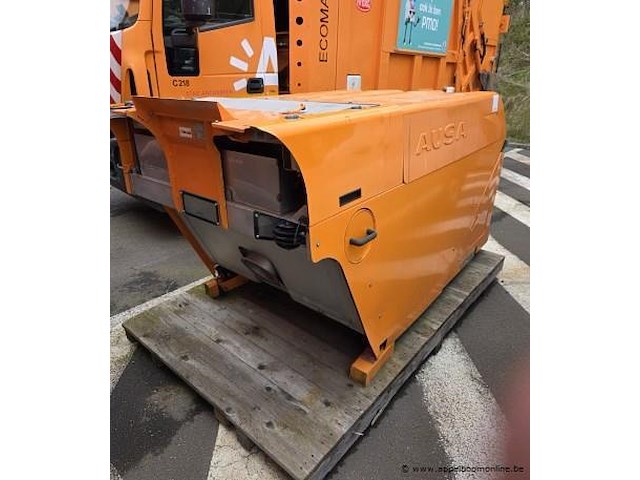Trage vrachtwagen/veegmachine ausa b200h, datum 1ste inschrijving 13/12/2017, chassisnummer ua1m487h048778839, vv toebehoren - afbeelding 10 van  10