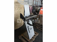 Trailer hitch tentoongesteld