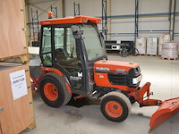 Traktor kubota b2410 met sneeuwschuif en meststofstrooier (niet getest) - afbeelding 19 van  29