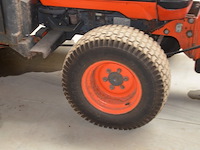 Traktor kubota b2410 met sneeuwschuif en meststofstrooier (niet getest) - afbeelding 21 van  29