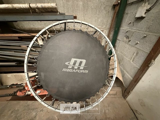 Trampoline megaform - afbeelding 1 van  2