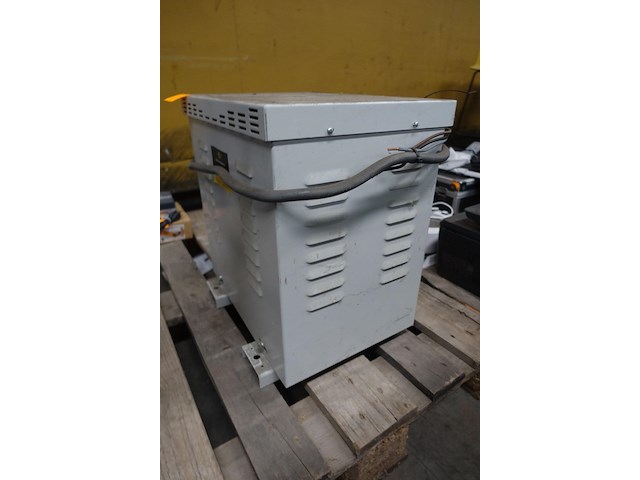 Transfo - afbeelding 2 van  4