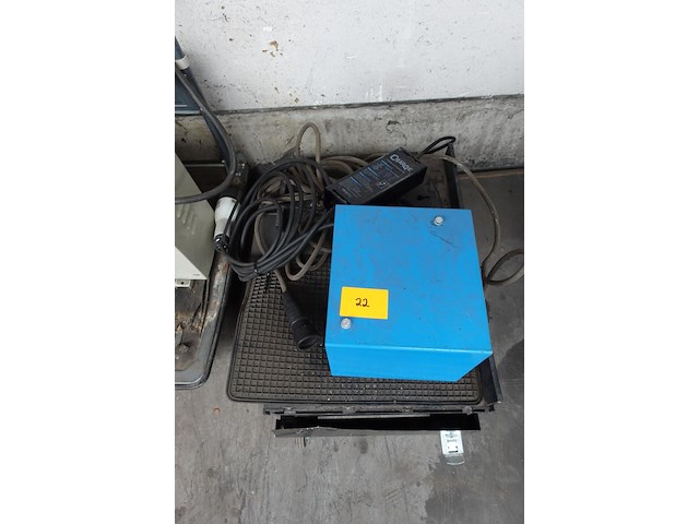 Transformator erea & ev lader - afbeelding 1 van  6