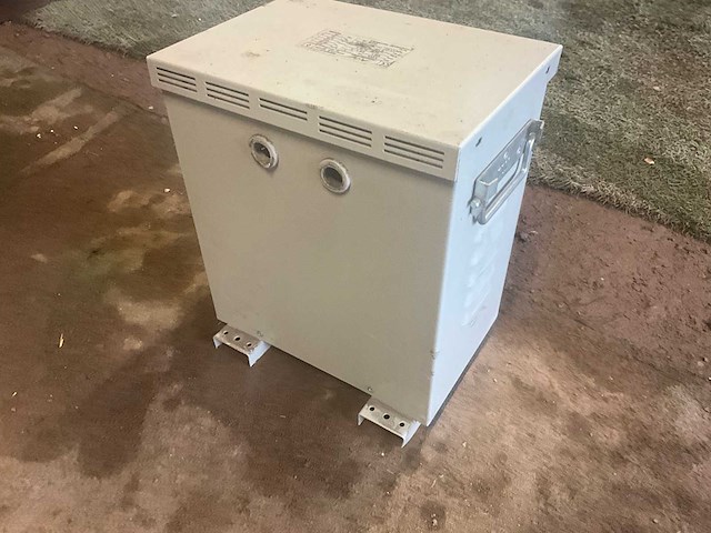 Transformator - afbeelding 1 van  3